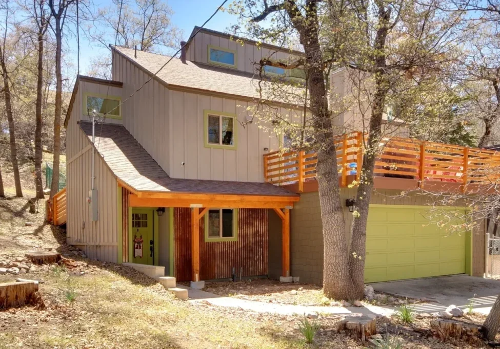 A house with a tree in the yard